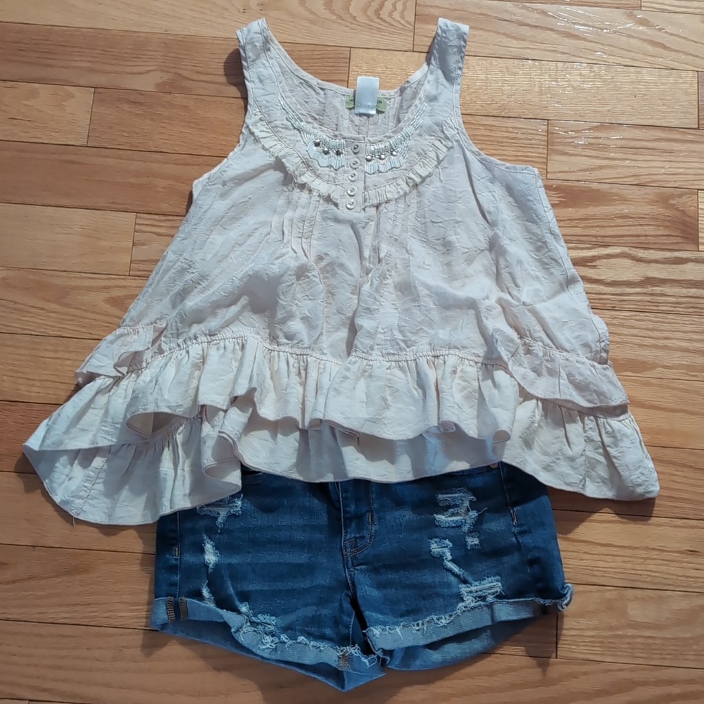 Bundle Of Top And American Eagle Outfitters Jean Shorts
